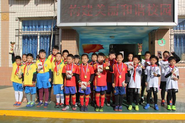孙铭徽27分胡金秋17+17+5帽 广厦险胜广东